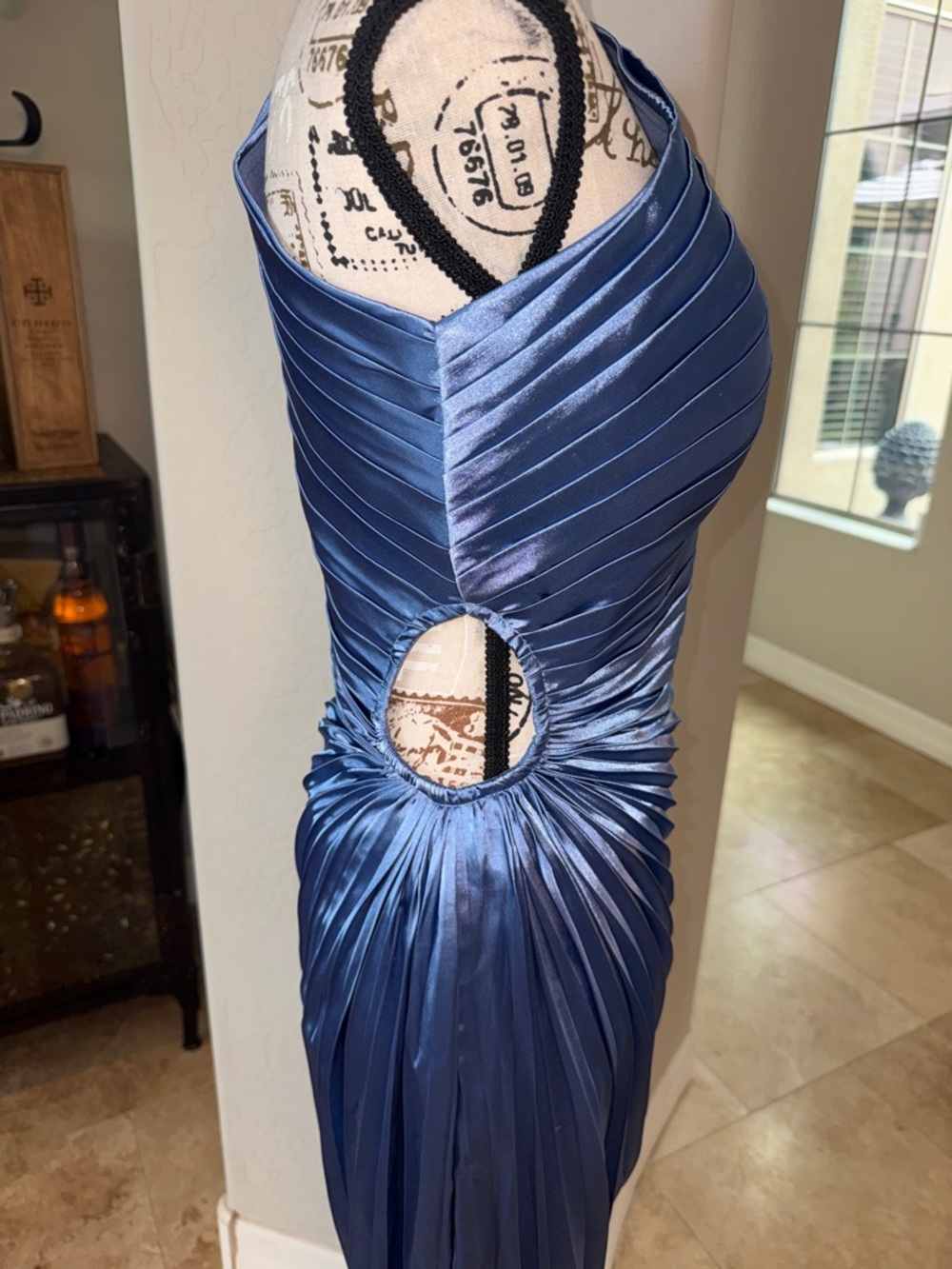 Faeriesty One-Shoulder Blue Satin Pleated Evening Dress with side cut out SZ 4 - Picture 5 of 9